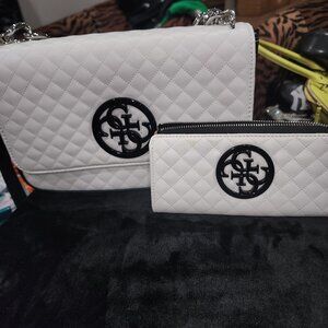 New Guess Crossbody Bag & WALLET 🥰